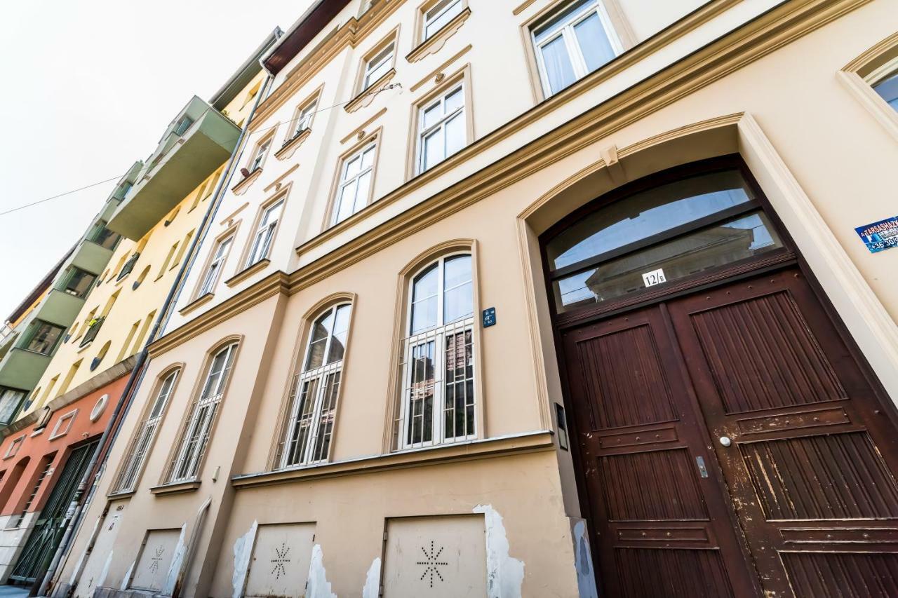 Stones And Wood With Ac Apartment Budapest